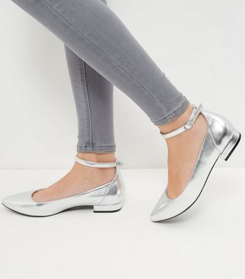 ankle strap shoes wide fit