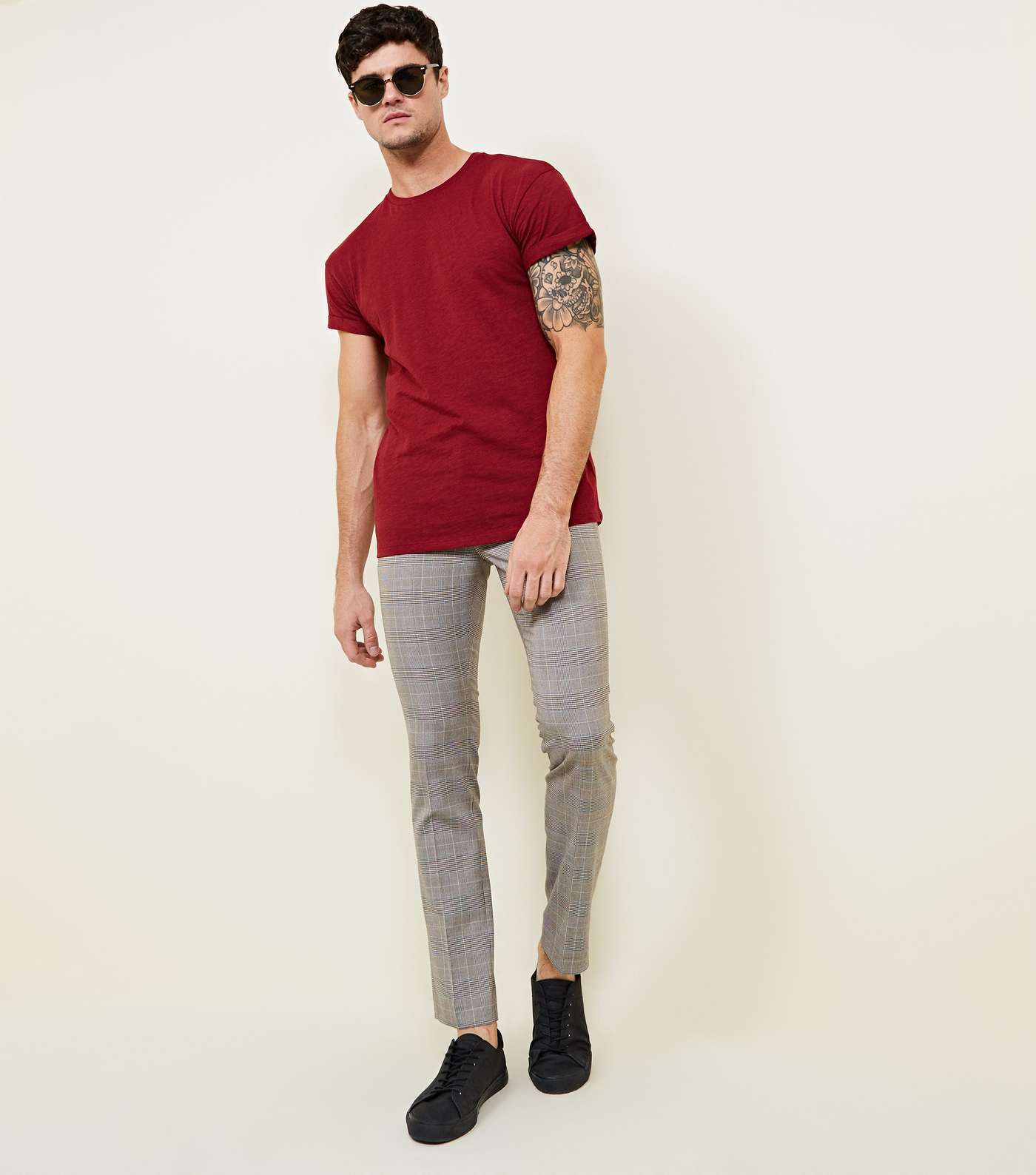 Dark Red Rolled Sleeve T-Shirt Image 2