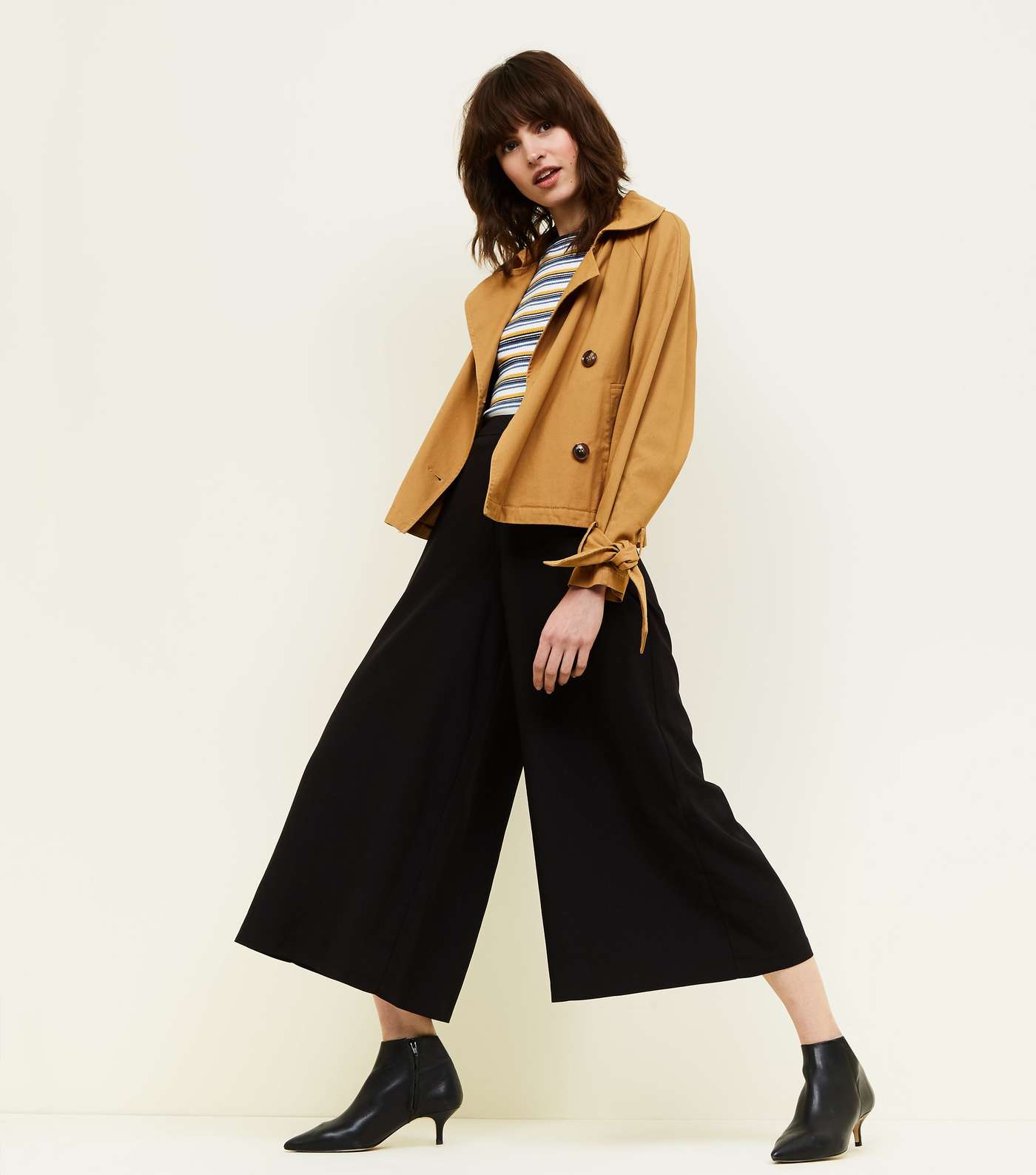 Black Wide Leg Cropped Trousers Image 5