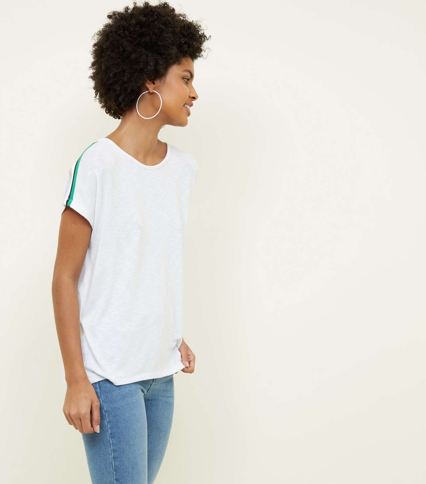 White Stripe Shoulder Fine Knit T-Shirt
