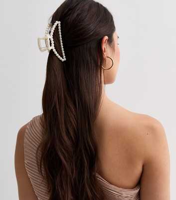 Cream Faux Pearl Curved Hair Claw Clip