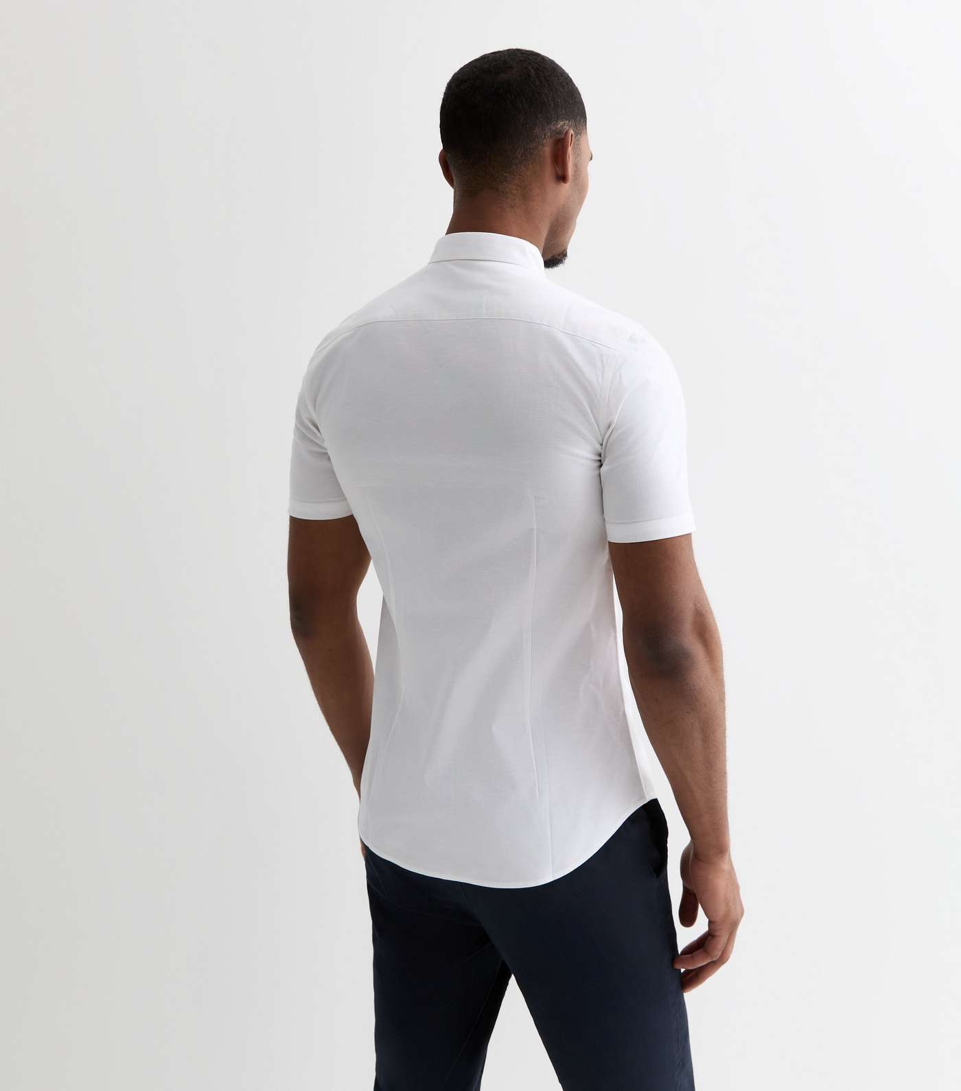 White Short Sleeve Muscle Fit Oxford Shirt Image 4