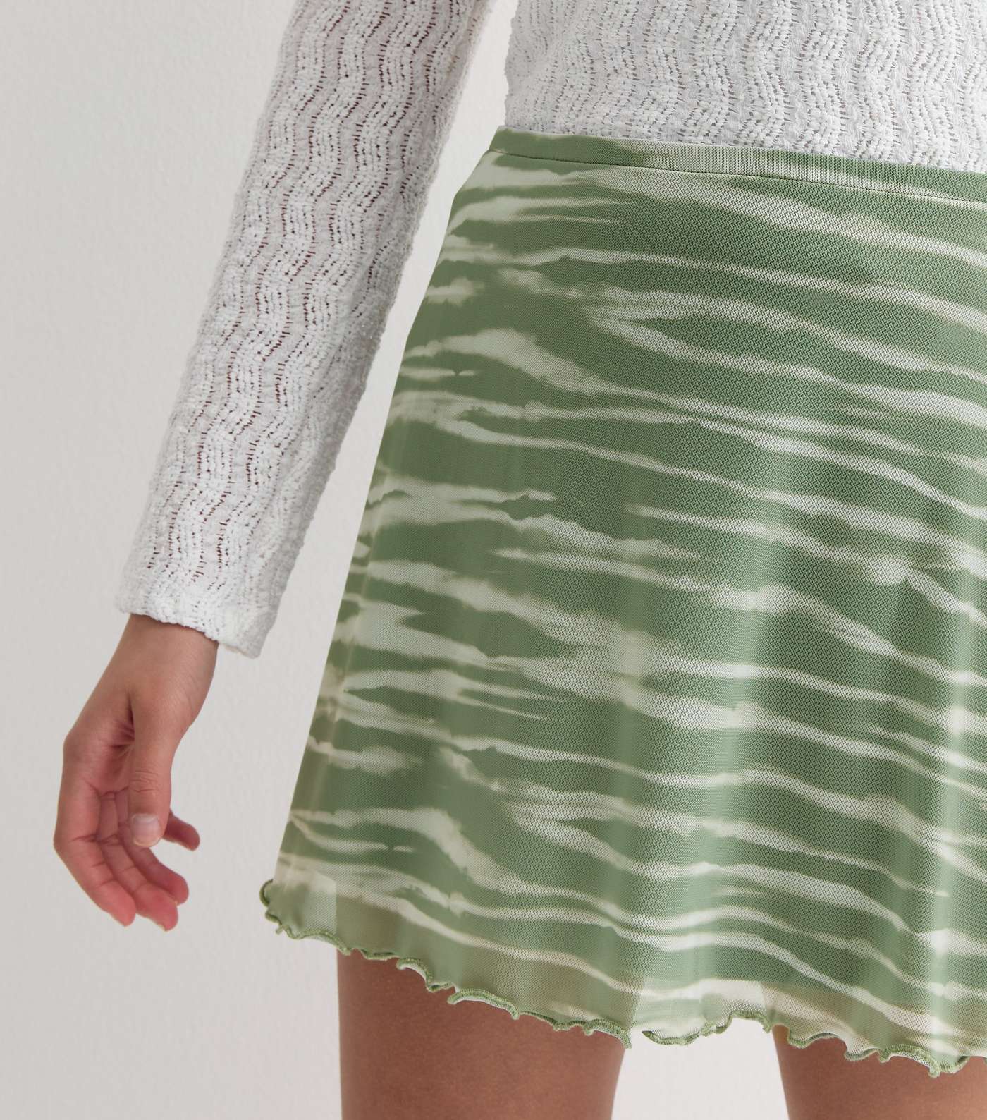Girls Green Tie Dye Print Mesh Frill Hem Mini Skirt Image 2