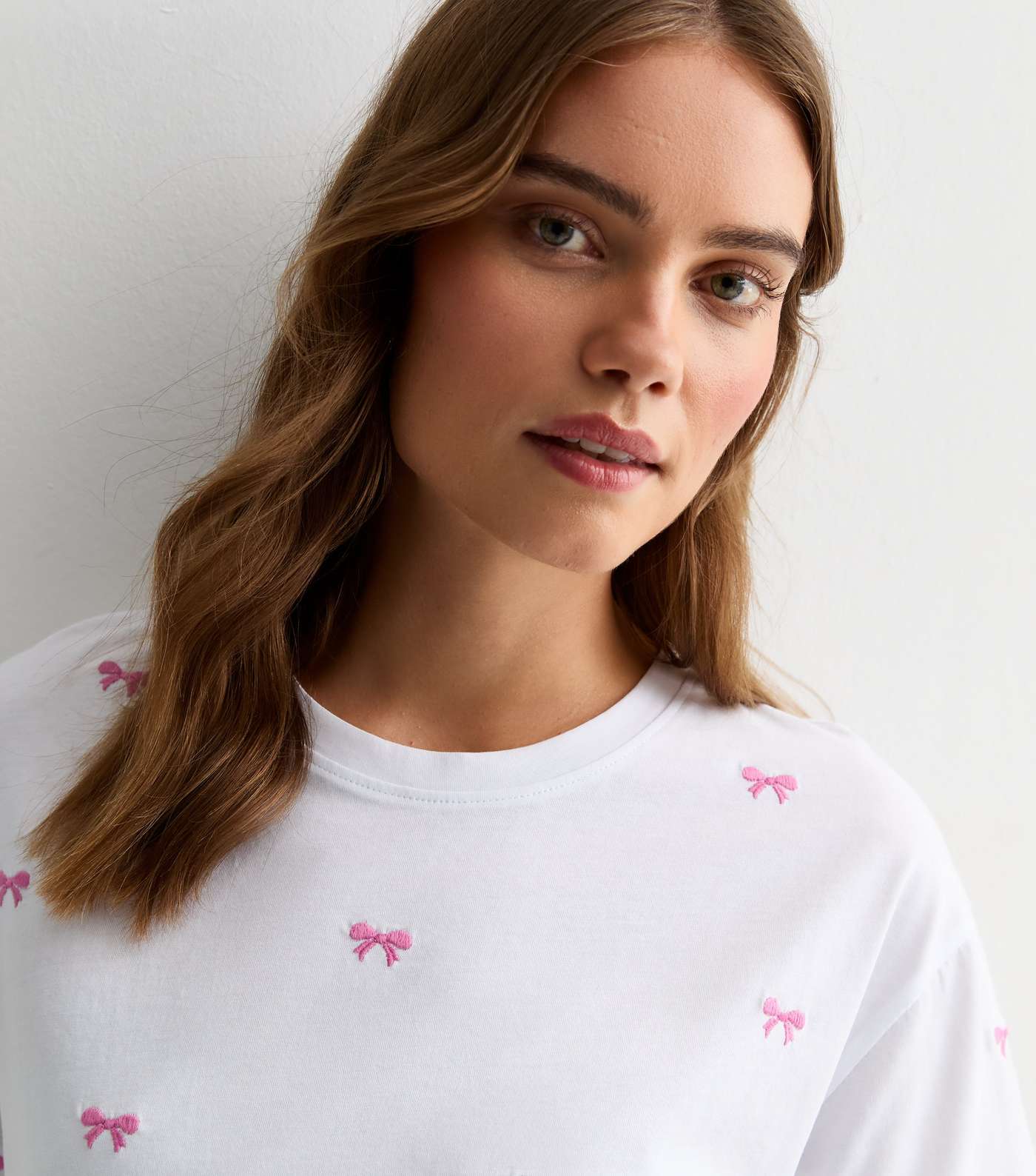 Pink Embroidered-Bow Boxy Cotton T-Shirt Image 2