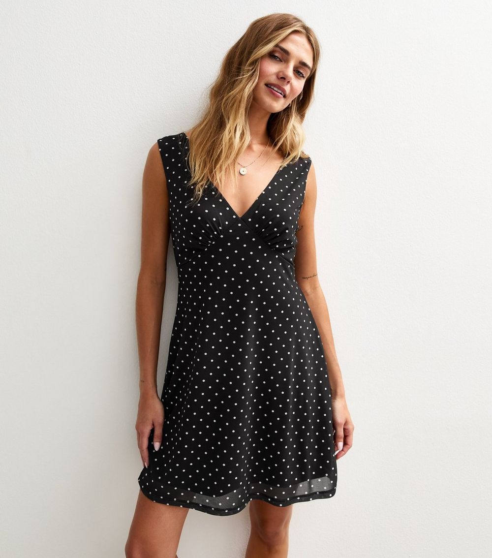 Black Polka Dot V