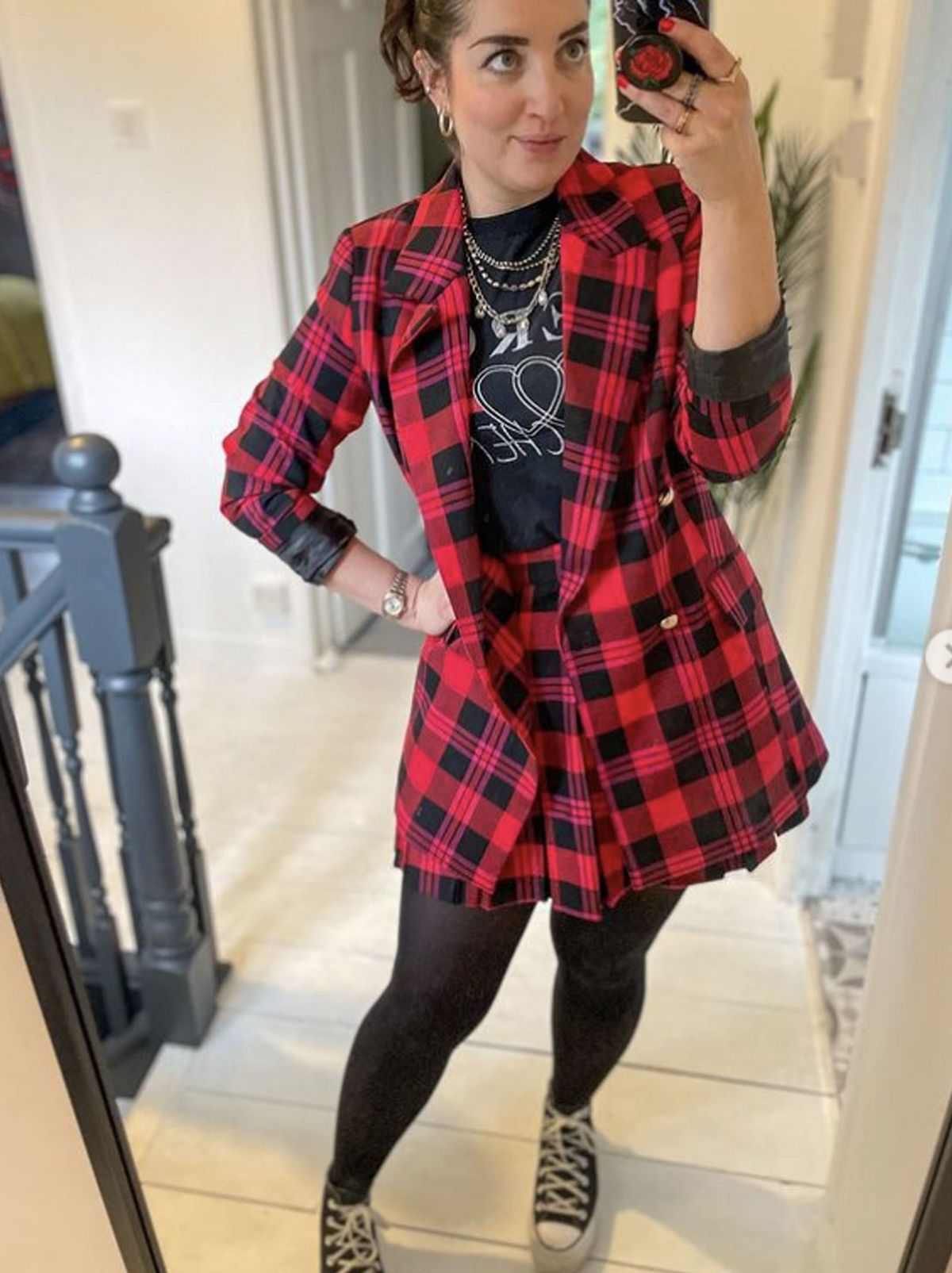 carolinebescoustyling wearing New Look Anne Marie Clothes	