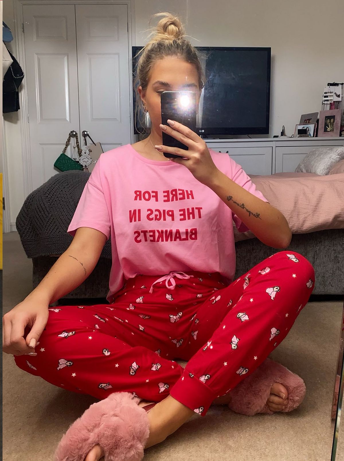 New Look's Agata wearing a pink t-shirt and red trousers pyjama set	