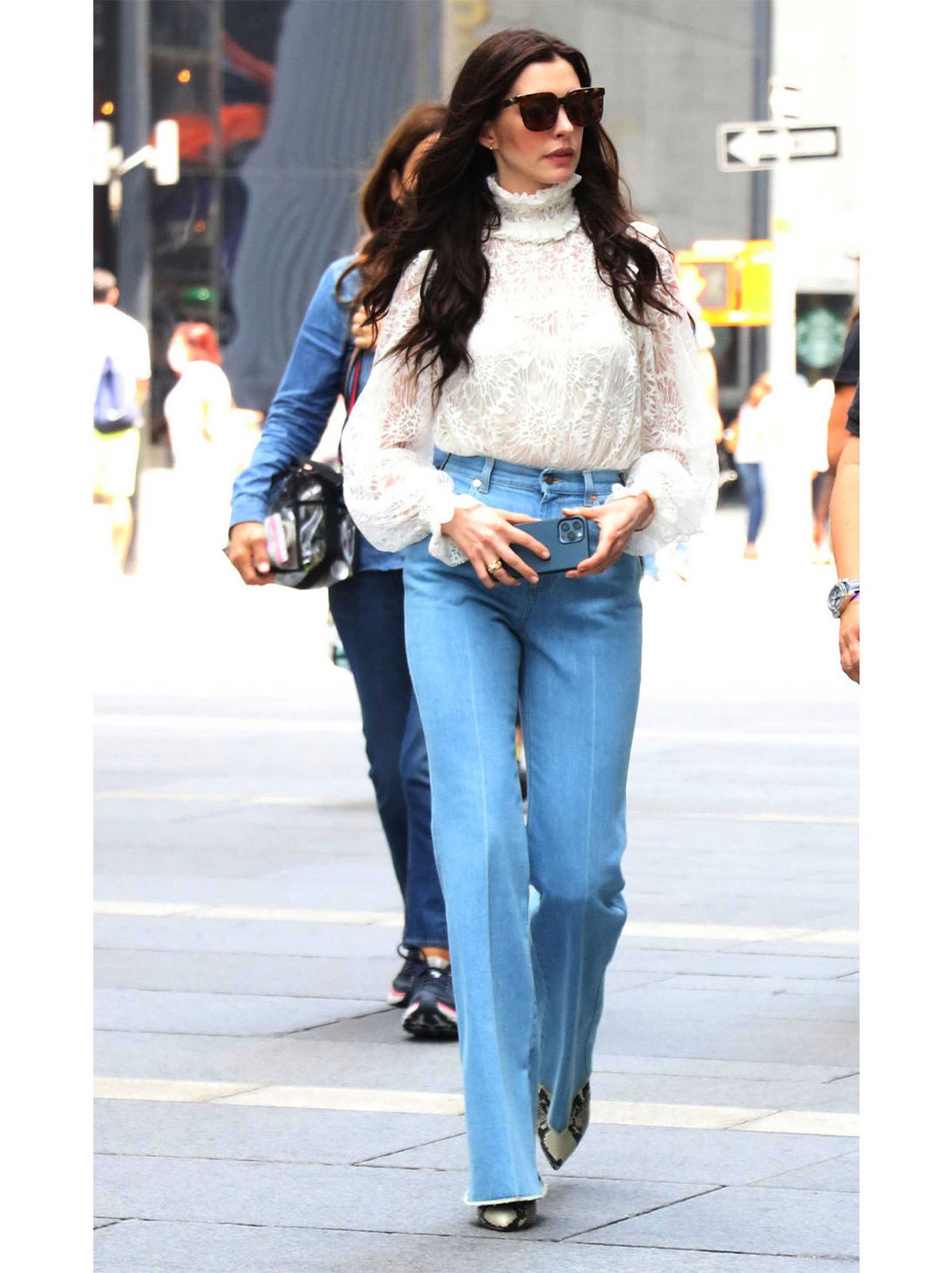 Celebrities wearing clearance flared jeans