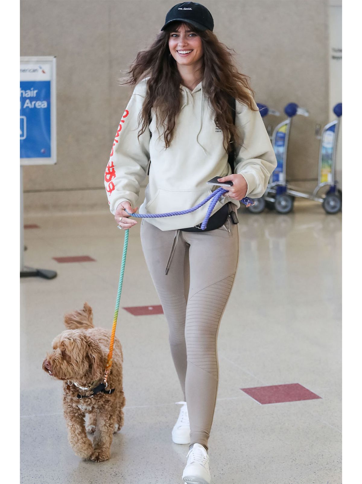 Taylor Hill Airport Outfit	