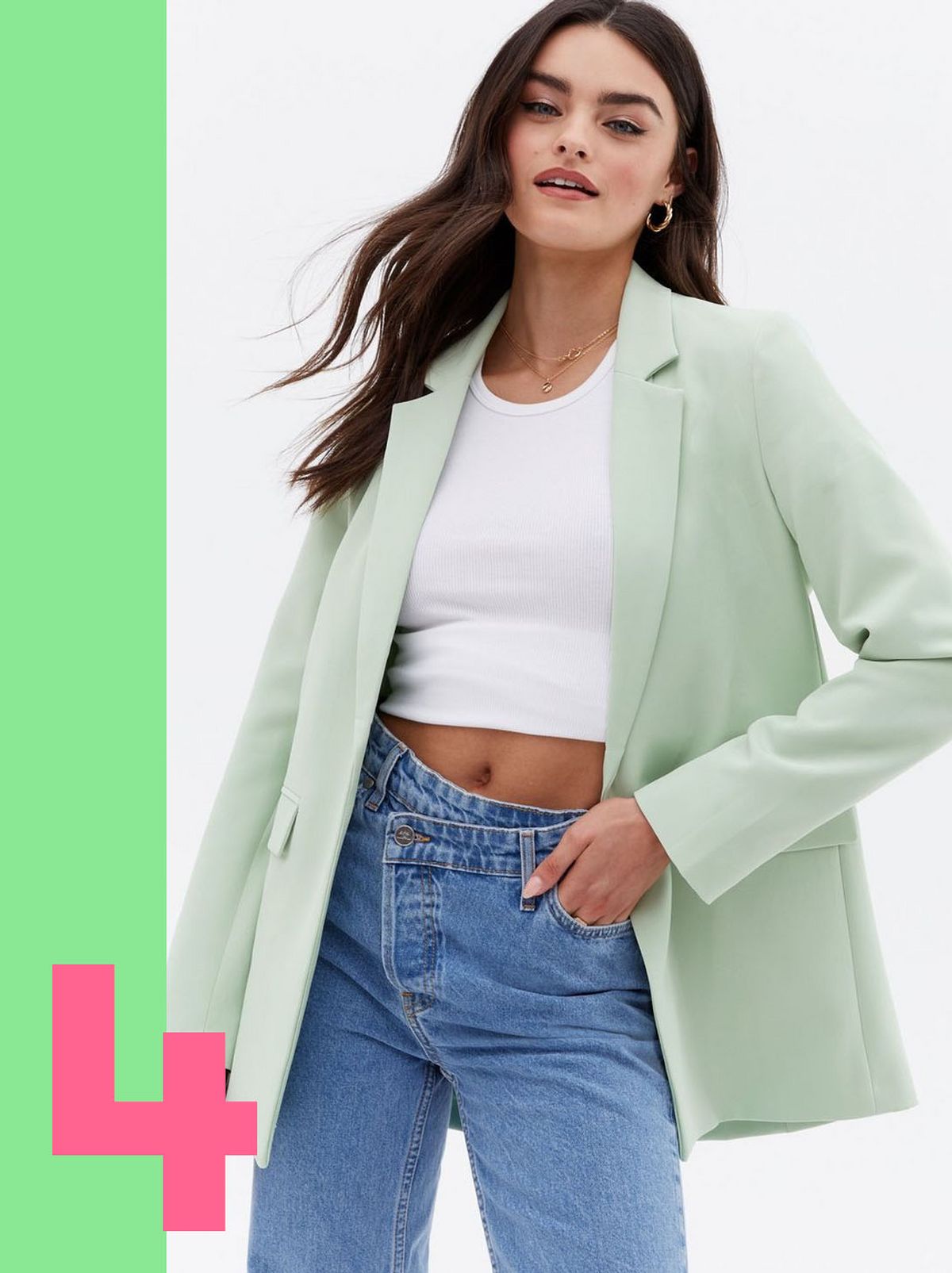 Woman wearing a green fit blazer