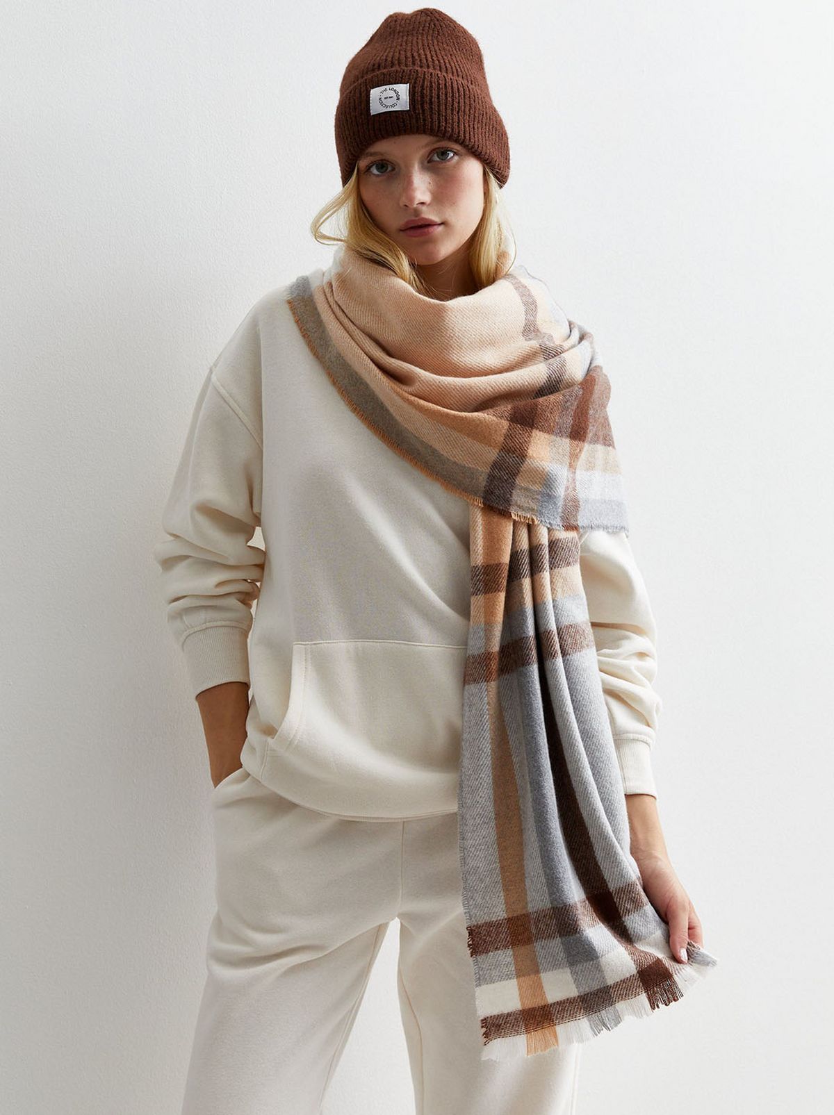 Light Brown Checkered Fray Hem Scarf​