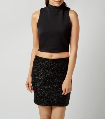 collar neck crop top