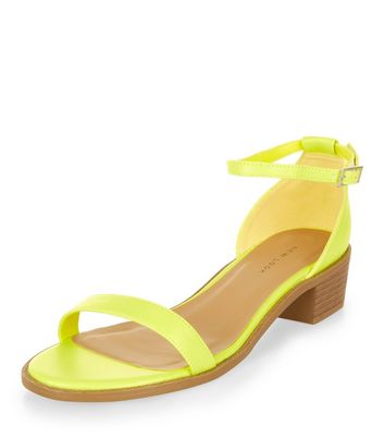 lime green low heel shoes