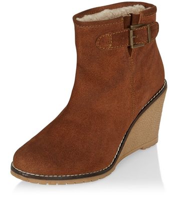 tan suede wedge boots