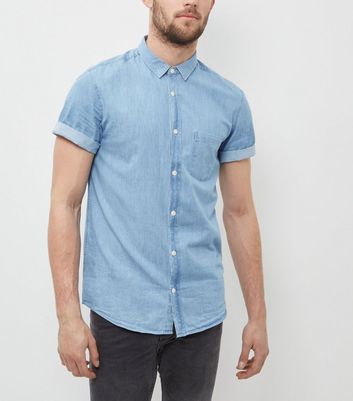 shirt with light blue jeans