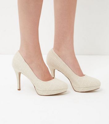 cream court shoes wide fitting