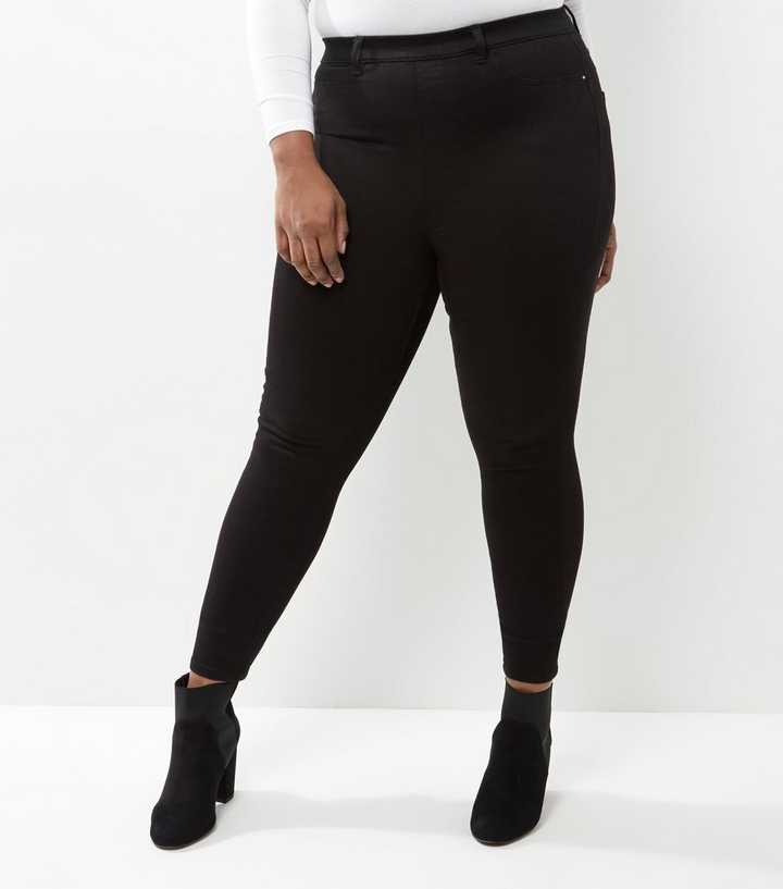 https://media2.newlookassets.com/i/newlook/378714401M1/womens/clothing/jeans/curves-black-5-pocket-jeggings.jpg?strip=true&qlt=50&w=720