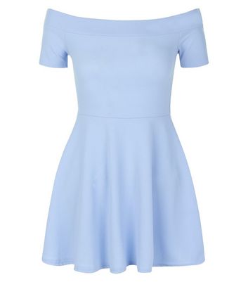 pale blue dresses with sleeves