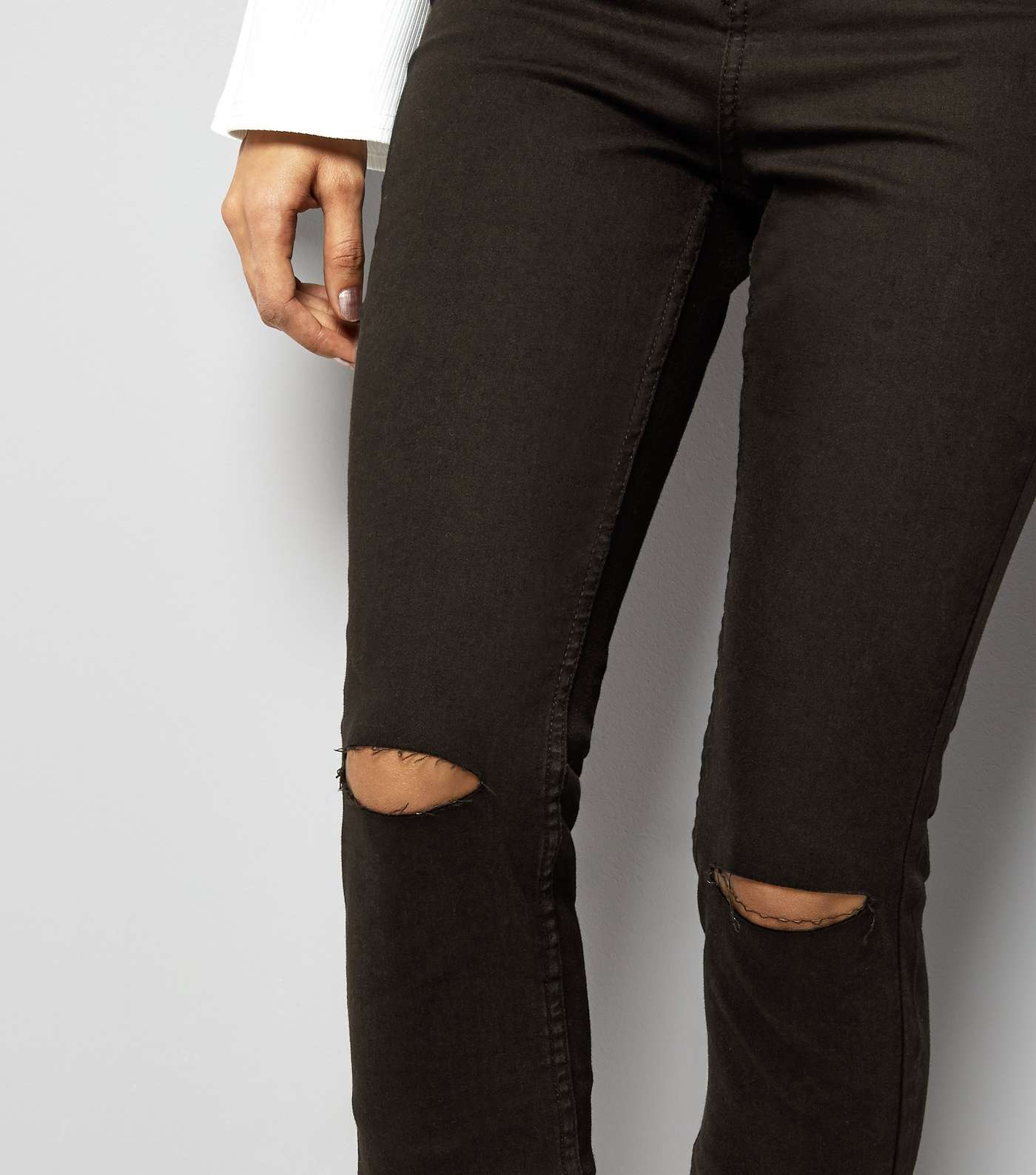 Petite Black High Waisted Ripped Knee Skinny Jeans Image 5