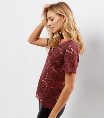 Burgundy Ribbed Neck Lace Short Sleeve 