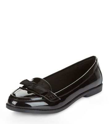 bow front loafers