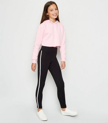 https://media2.newlookassets.com/i/newlook/500289001/girls/clothing/basics/girls-black-side-stripe-leggings.jpg