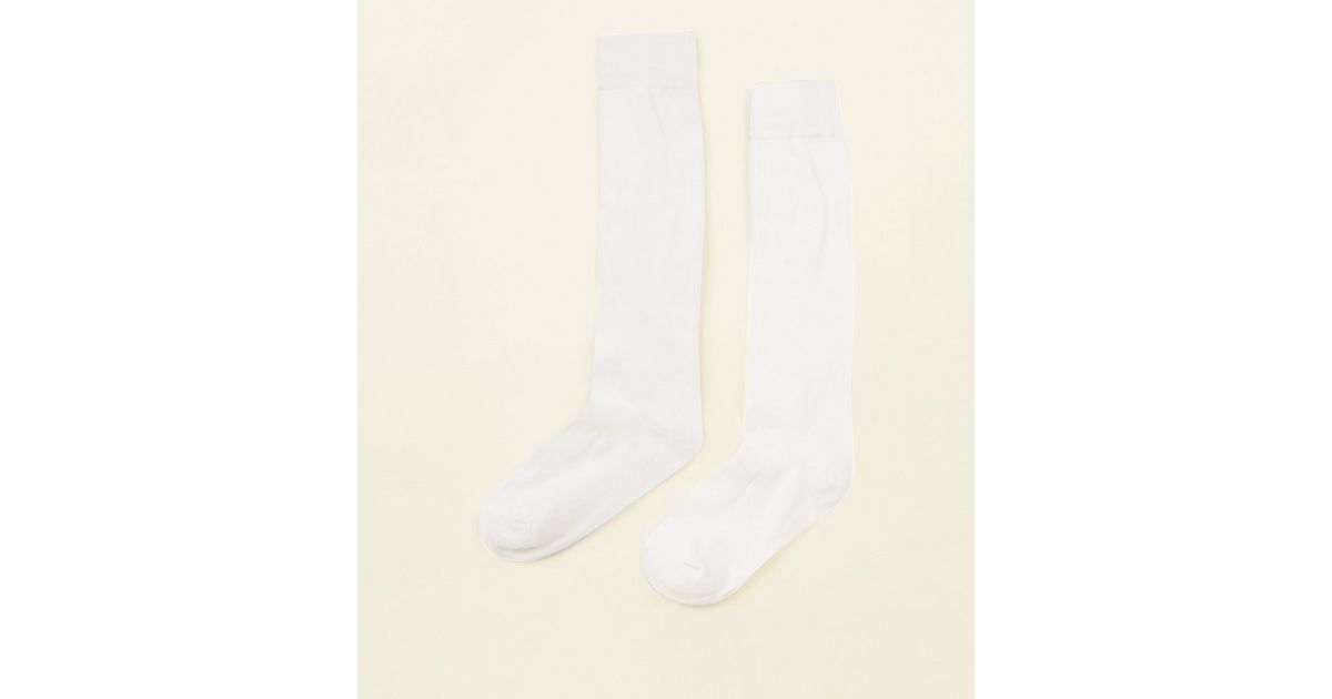 2 Pack White Knee High Socks New Look