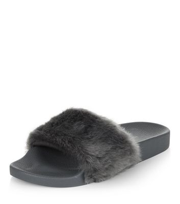 grey faux fur sliders