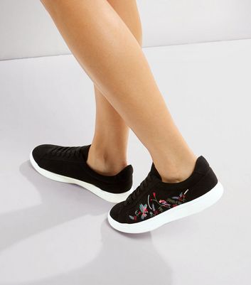new look black trainers