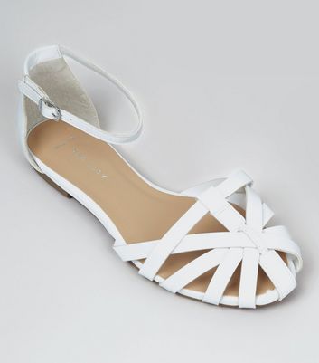 white flat sandals new look
