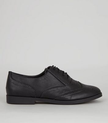 Chaussures Richelieu noires a lacets New Look