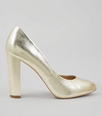 gold court shoes block heel