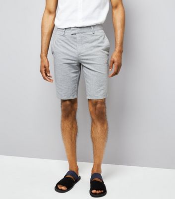 Graue Shorts aus Baumwolle mit schmalem Bein Für später speichern Von gespeicherten Artikeln entfernen Graue Shorts aus Baumwolle mit schmalem Bein Für später speichern Von gespeicherten Artikeln entfernen