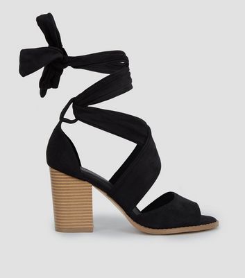 wide fit lace up pumps