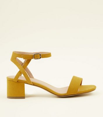 Sandale a new arrivals talon moutarde