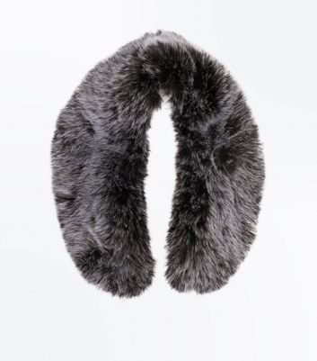 grey fur collar scarf