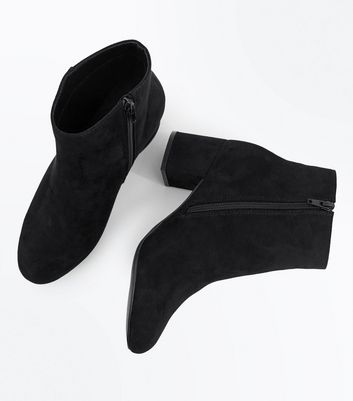 Ados Boots en su dine noire talons blocs New Look