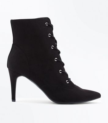 talon aiguille lacet