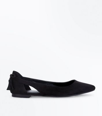 flat pointed pumps