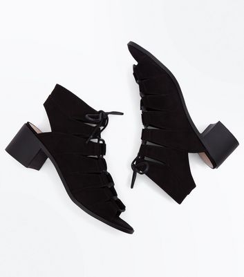 new look black low heel sandals