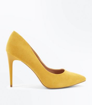 Mustard heels hotsell