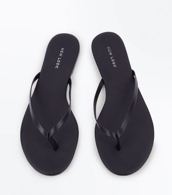 new look black flip flops