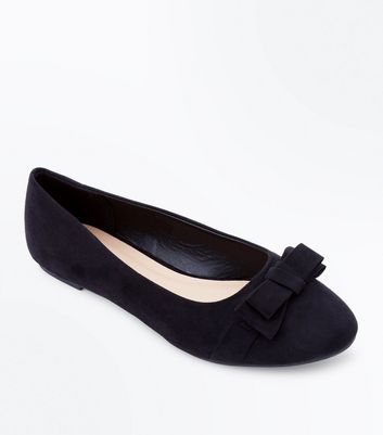 black ballet pump shoes