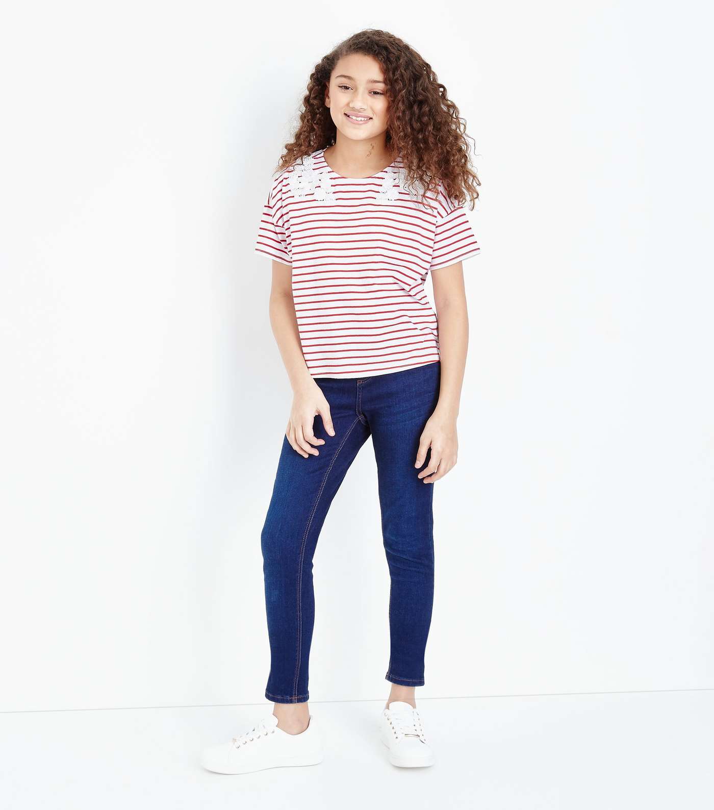 Teens White Contrast Stripe Floral Appliqué T-Shirt  Image 2