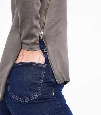 v neck zip jumper