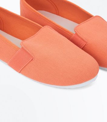 Canvas slip on outlet plimsolls