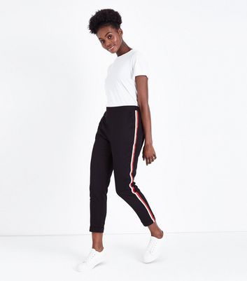 Black pants with red stripe outfit shops