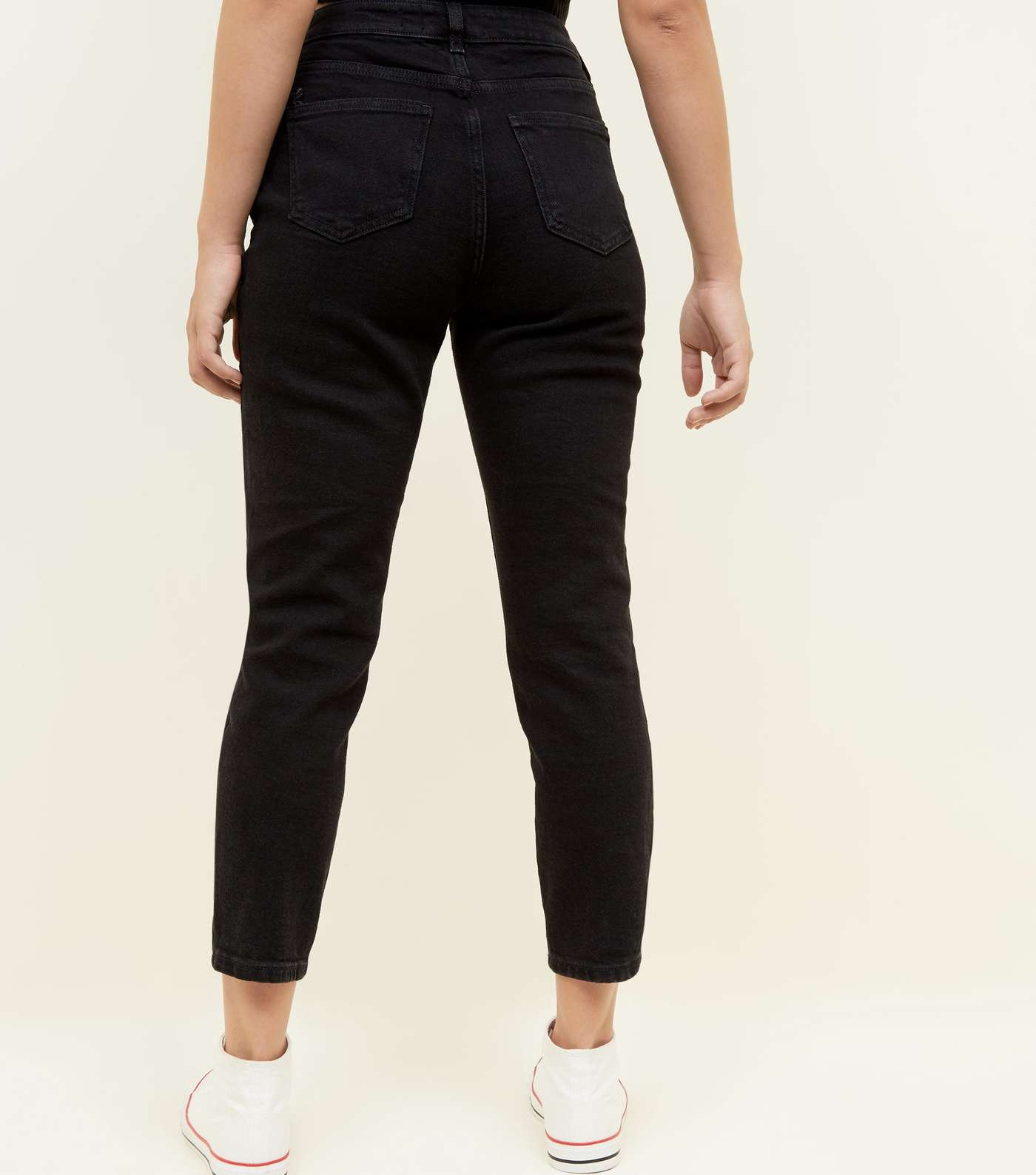 Black Relaxed Skinny Leyla Jeans Image 3