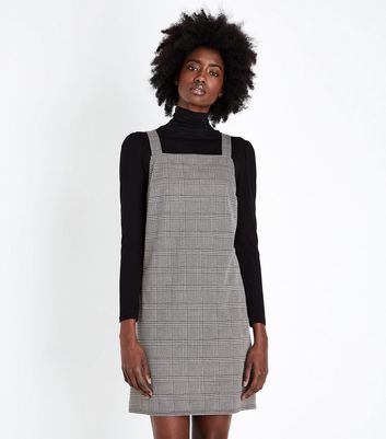 new look tall pinafore