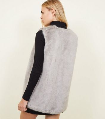 Grey faux fur gilet hotsell new look